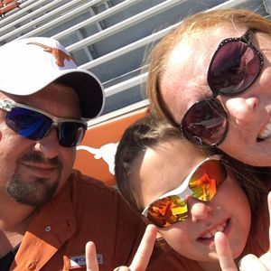 Meet your Posher, Niki